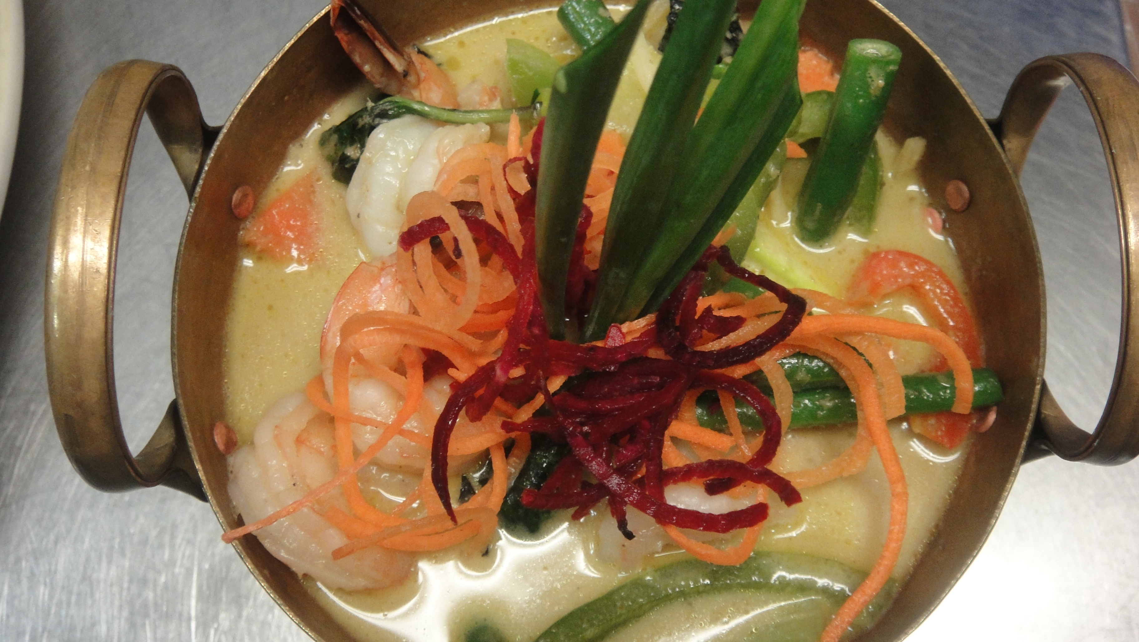 Order C2. Green Curry food online from Cha-Ba Thai Cuisine store, Long Beach on bringmethat.com
