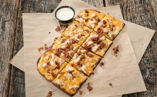 Order Chicken Bacon Ranch Flatbread - Appetizer food online from Native Grill & Wings store, Phoenix on bringmethat.com