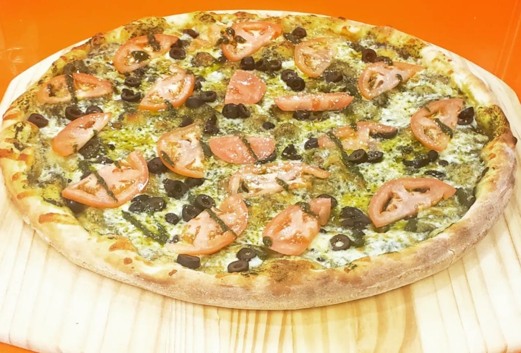Order pesto pizza - 18'' XL Pizza pie food online from J-Joe Berrylicious store, White Plains on bringmethat.com