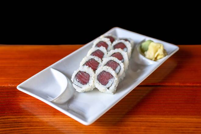 Order Tuna Roll food online from Tommy Tavern + Tap store, Princeton on bringmethat.com