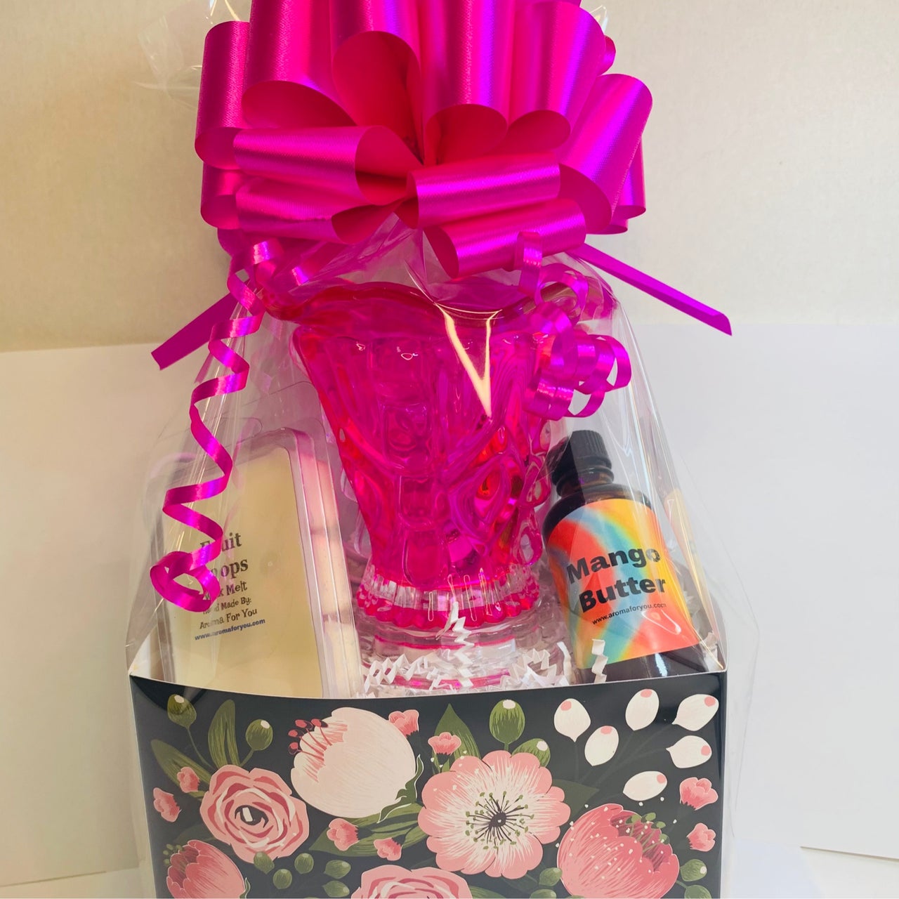 Order Fragrance Pink Lamp Gift Basket food online from Sweetheart Gifts store, Morrow on bringmethat.com