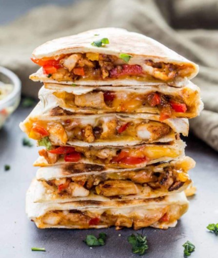 Order Mexican Chicken Quesadilla food online from Janik's Cafe store, Chicago on bringmethat.com