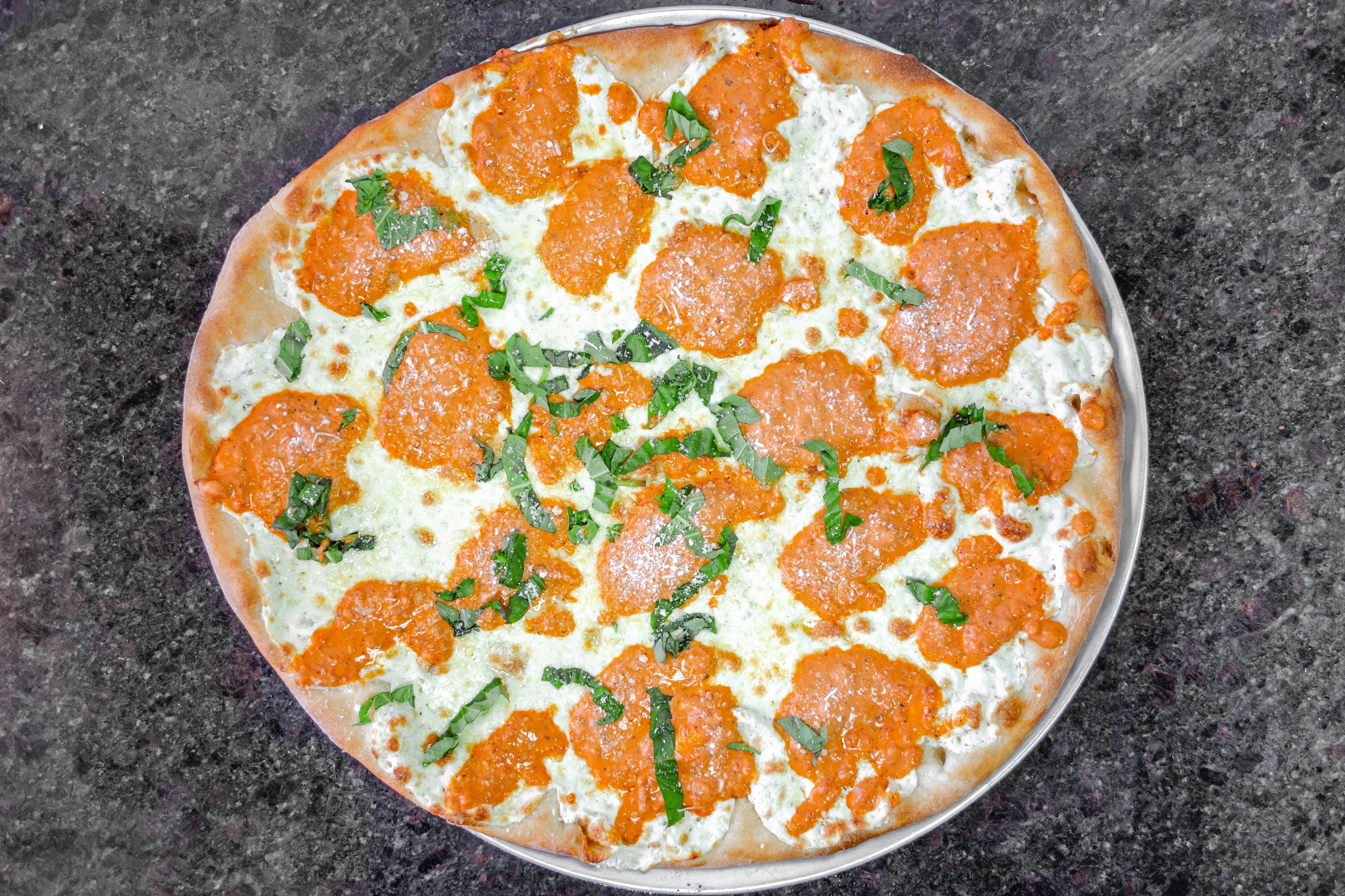 Order Vodka Sauce Pizza - Small 14'' (6 Slices) food online from Justino's Pizza store, New York on bringmethat.com