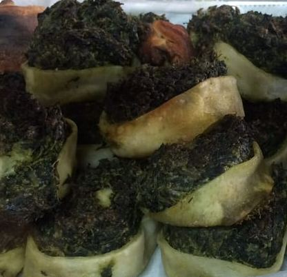 Order Spinach Roll food online from Brothers Pizzeria store, Edgewater on bringmethat.com
