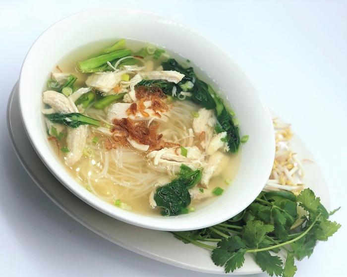 Order HOUSE CHICKEN NOODLE SOUP food online from Kim Son Cafe  store, Houston on bringmethat.com