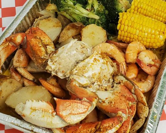 Order Dungeness Crab with Steamed Shrimps Platter food online from pj seafood store, Pennsauken on bringmethat.com