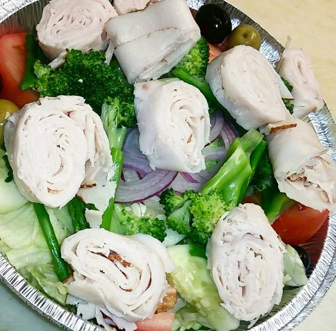 Order Tossed Salad - Small food online from Mark's Pizza & Restaurant store, Hackensack on bringmethat.com