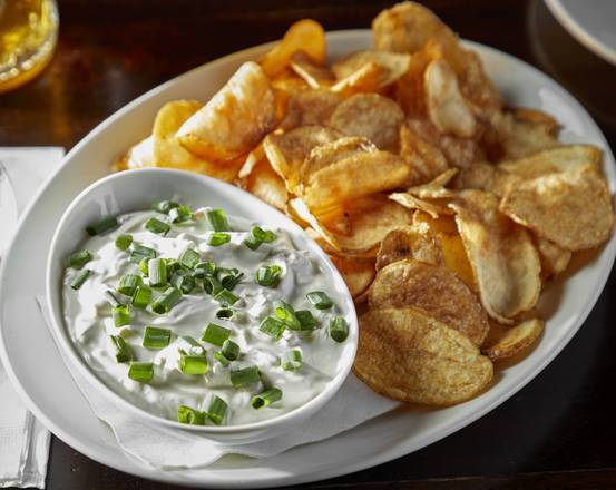 Order Chips & Dip food online from Moretti Ristorante & Pizzeria store, Chicago on bringmethat.com