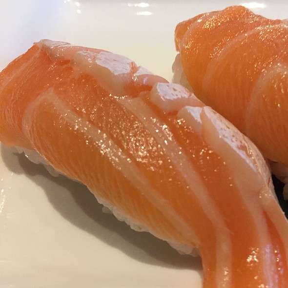 Order Salmon Belly Sushi food online from Abi sushi store, Astoria on bringmethat.com