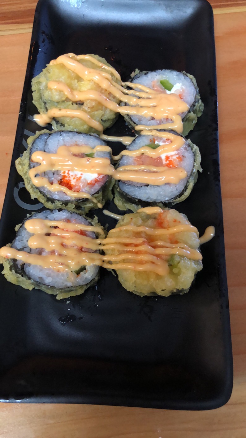 Order Dragon Eye Roll  food online from O-Ku Sushi & Poke store, Sandy on bringmethat.com