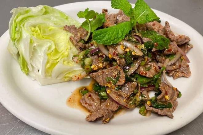 Order Num Tok food online from Thong's Authentic Thai Restaurant store, Green Bay on bringmethat.com