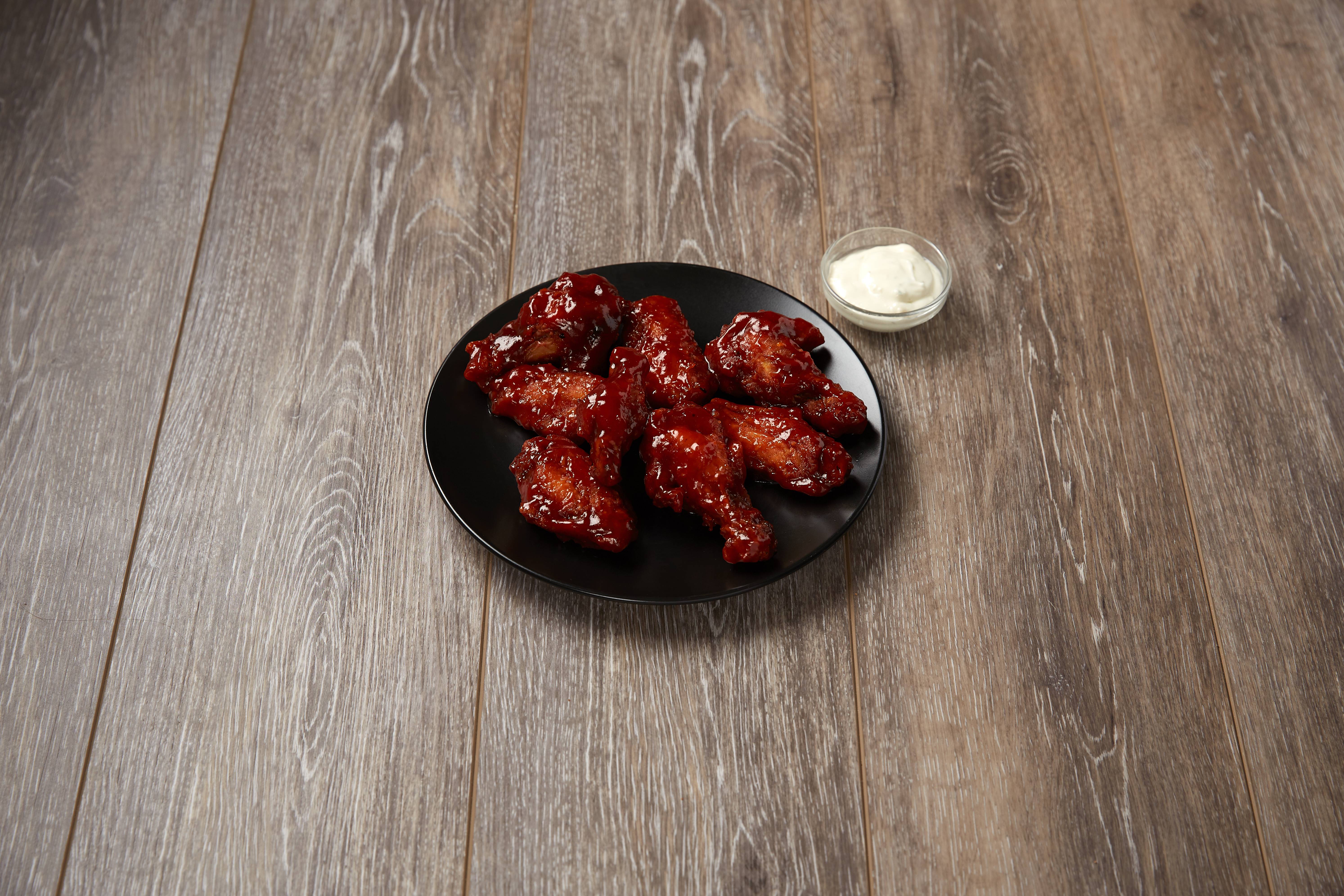 Order 8 Buffalo Wings food online from Mario's Pizzeria store, Brooklyn on bringmethat.com
