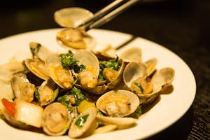 Order H12. House Special Spicy Clams 口味蛤蜊 food online from Garage Restaurant store, San Gabriel on bringmethat.com