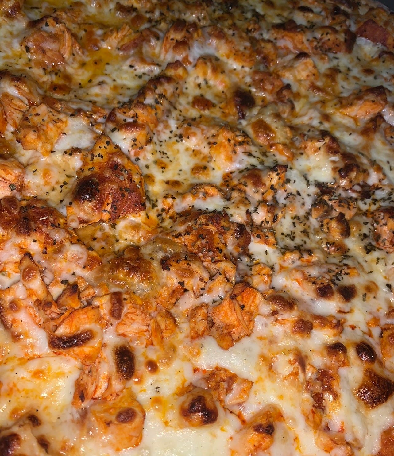Order Buffalo Chicken Pizza - 18" food online from Santoro's Of Peabody store, Peabody on bringmethat.com