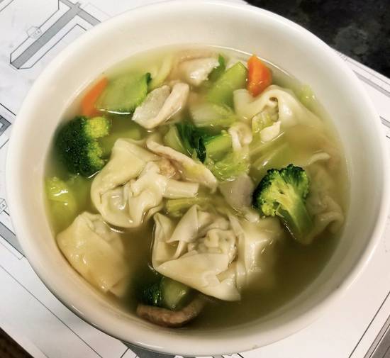 Order Deluxe Won Ton Soup food online from King Chuan Restaurant store, San Carlos on bringmethat.com