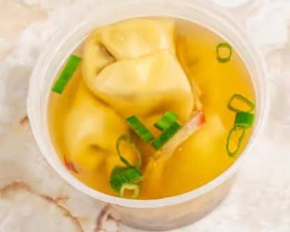 Order Wonton Soup food online from Hunan Cottage store, Plainview on bringmethat.com