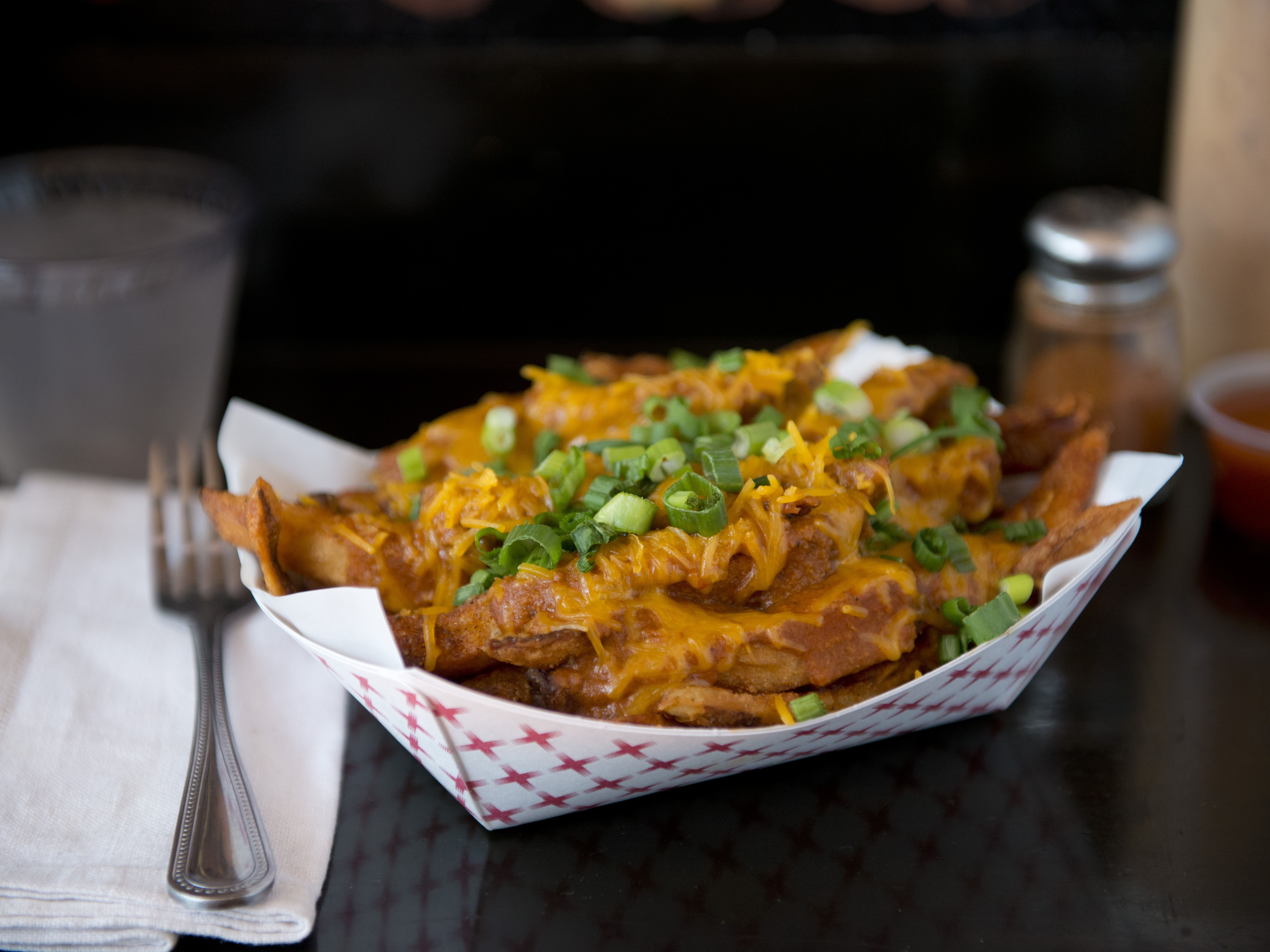 Order Chili Cheese Fries food online from Wing Wings store, San Francisco on bringmethat.com