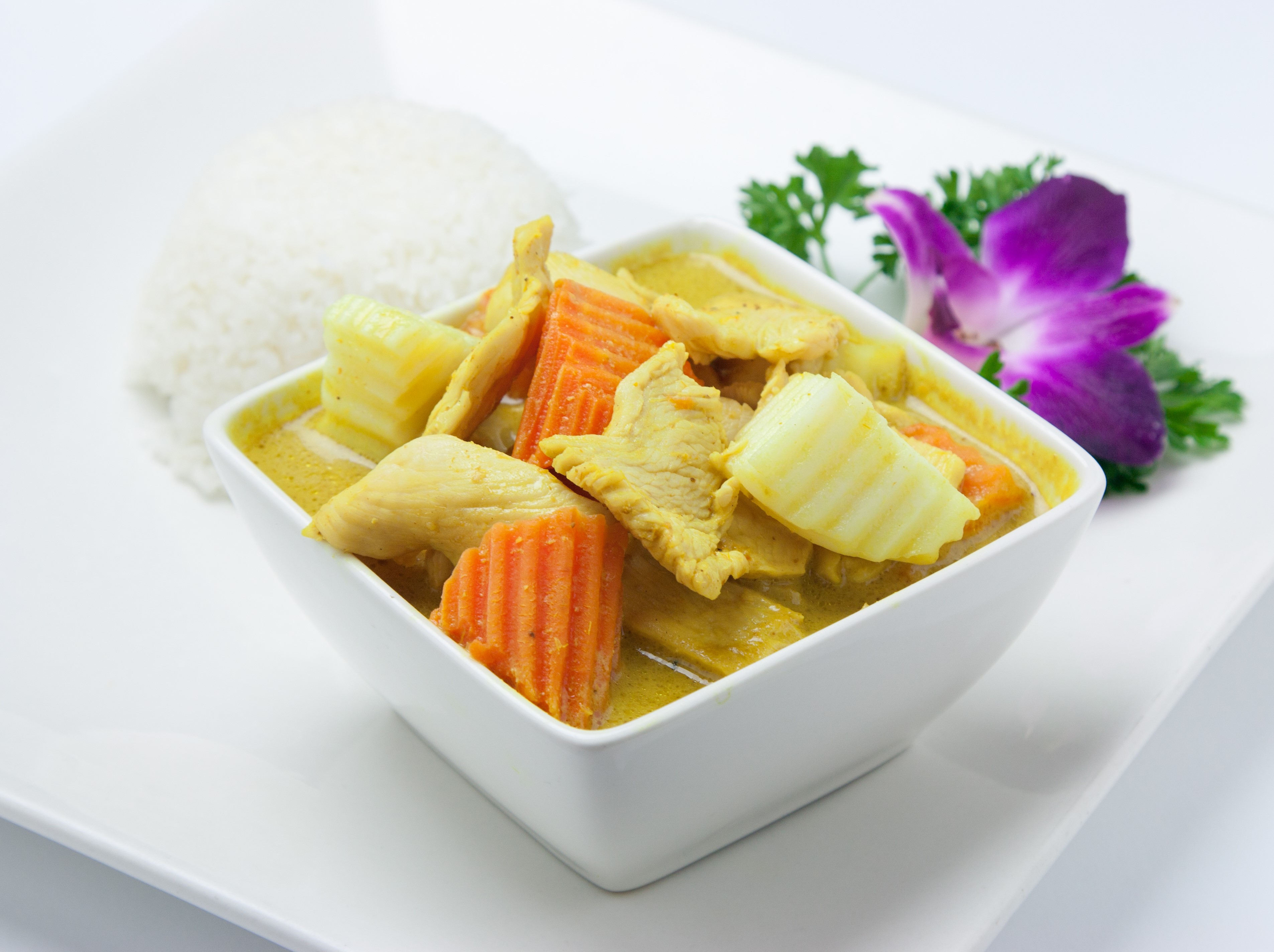 Order Yellow Curry food online from Basil Thai Bistro store, San Diego on bringmethat.com