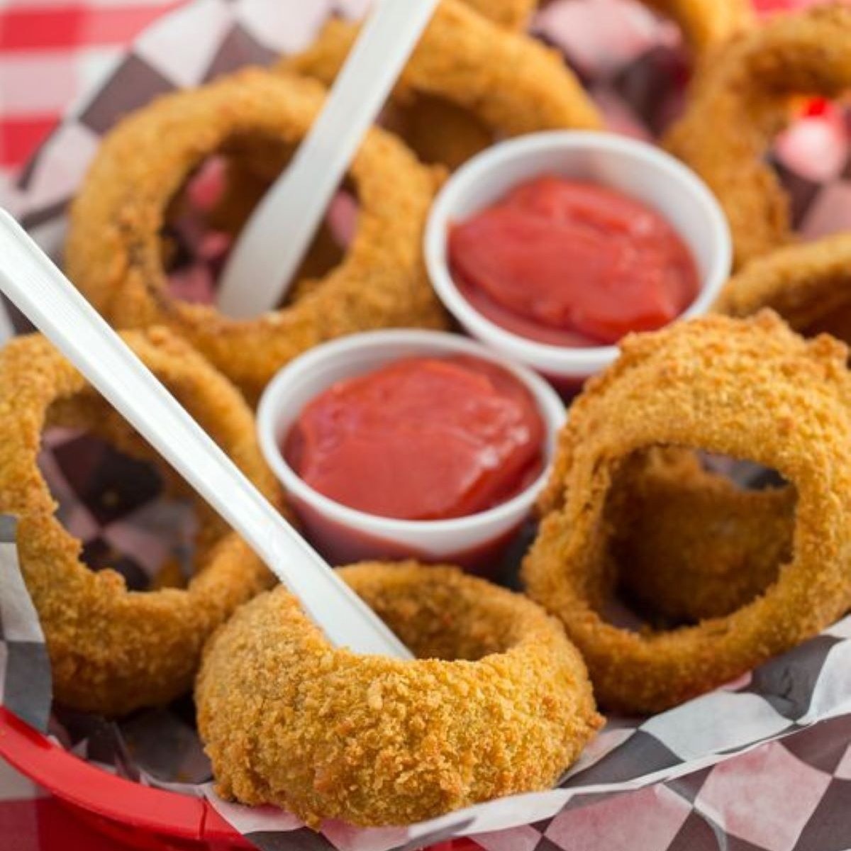 Order Onion Rings Basket food online from Huey's Collierville store, Collierville on bringmethat.com