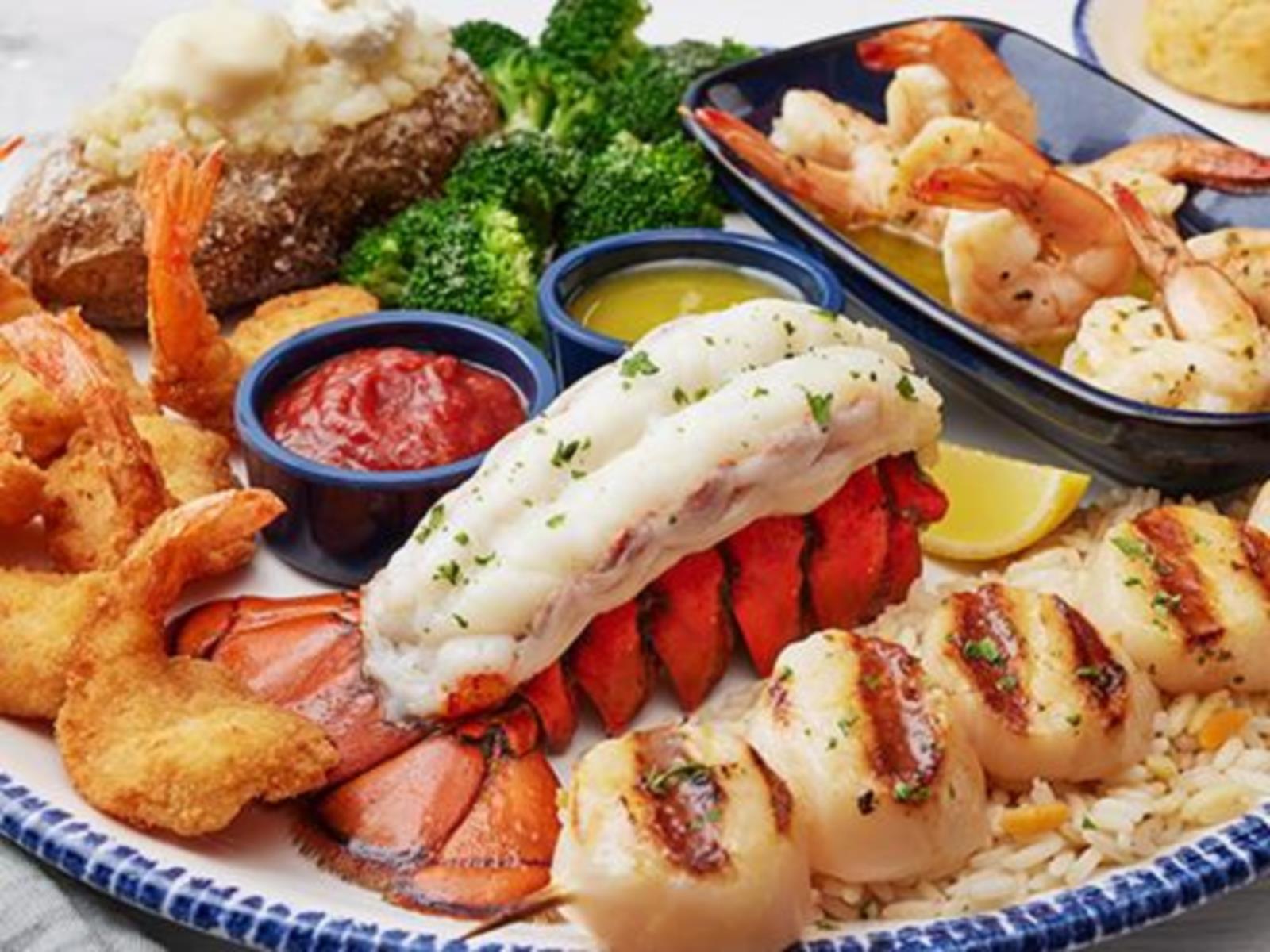 Order Seafarer's Feast food online from Red Lobster store, Shenandoah on bringmethat.com