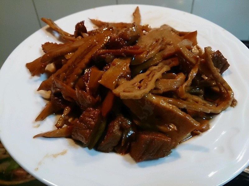 Order Bamboo Shoots in Brown Sauce food online from Deluxe Green Bo Restaurant store, New York on bringmethat.com
