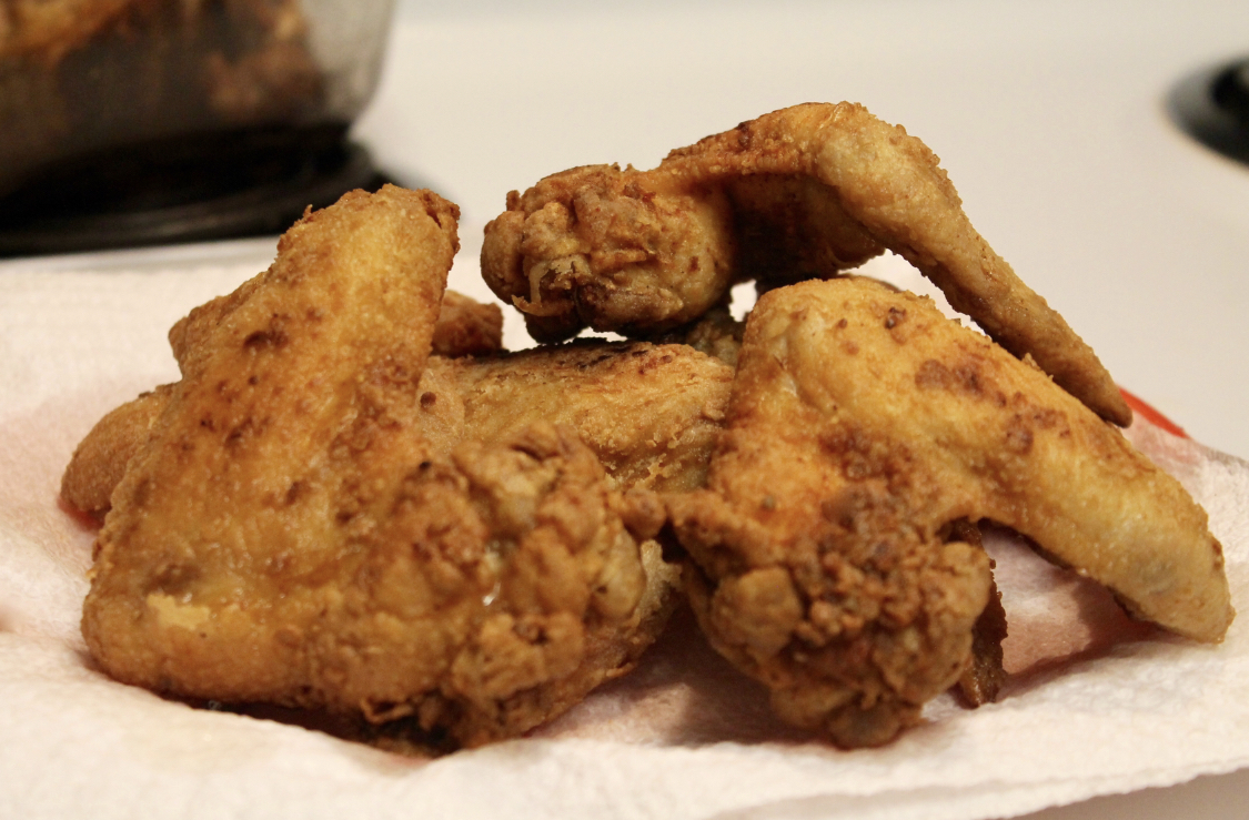 Order Fried Chicken Wings 炸鸡翅 food online from Golden Wok store, New Rochelle on bringmethat.com