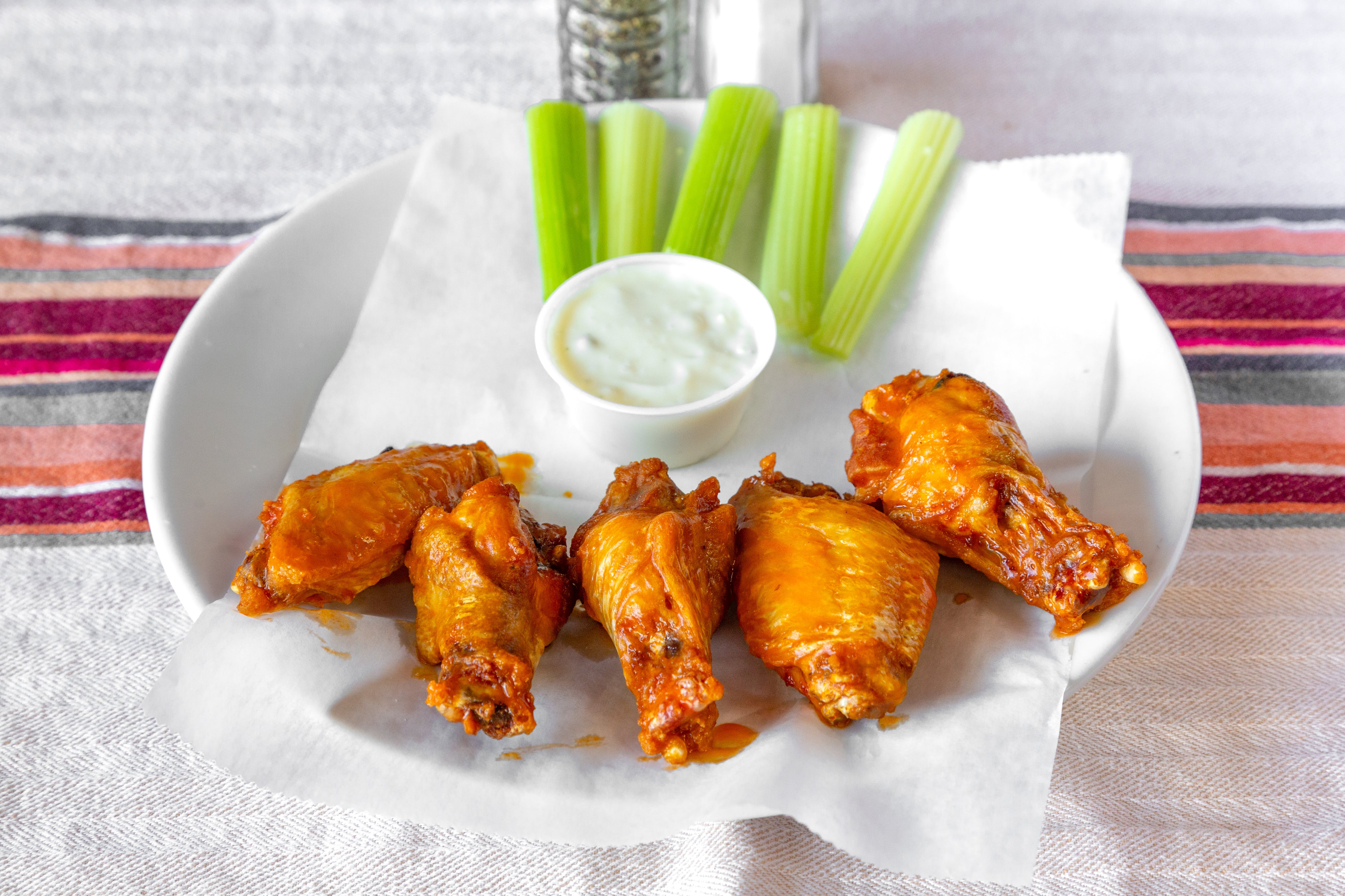 Order Jersey Wings - 5 Pieces food online from Brooklyn Pizza store, Union on bringmethat.com