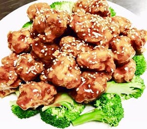 Order L20. Sesame Chicken Lunch 芝麻鸡 (午) food online from Hai Sun Restaurant store, Brooklyn on bringmethat.com