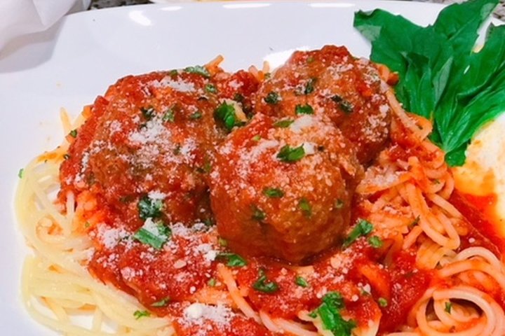 Order Spaghetti With Meatballs food online from Sandy Springs Diner store, Atlanta on bringmethat.com