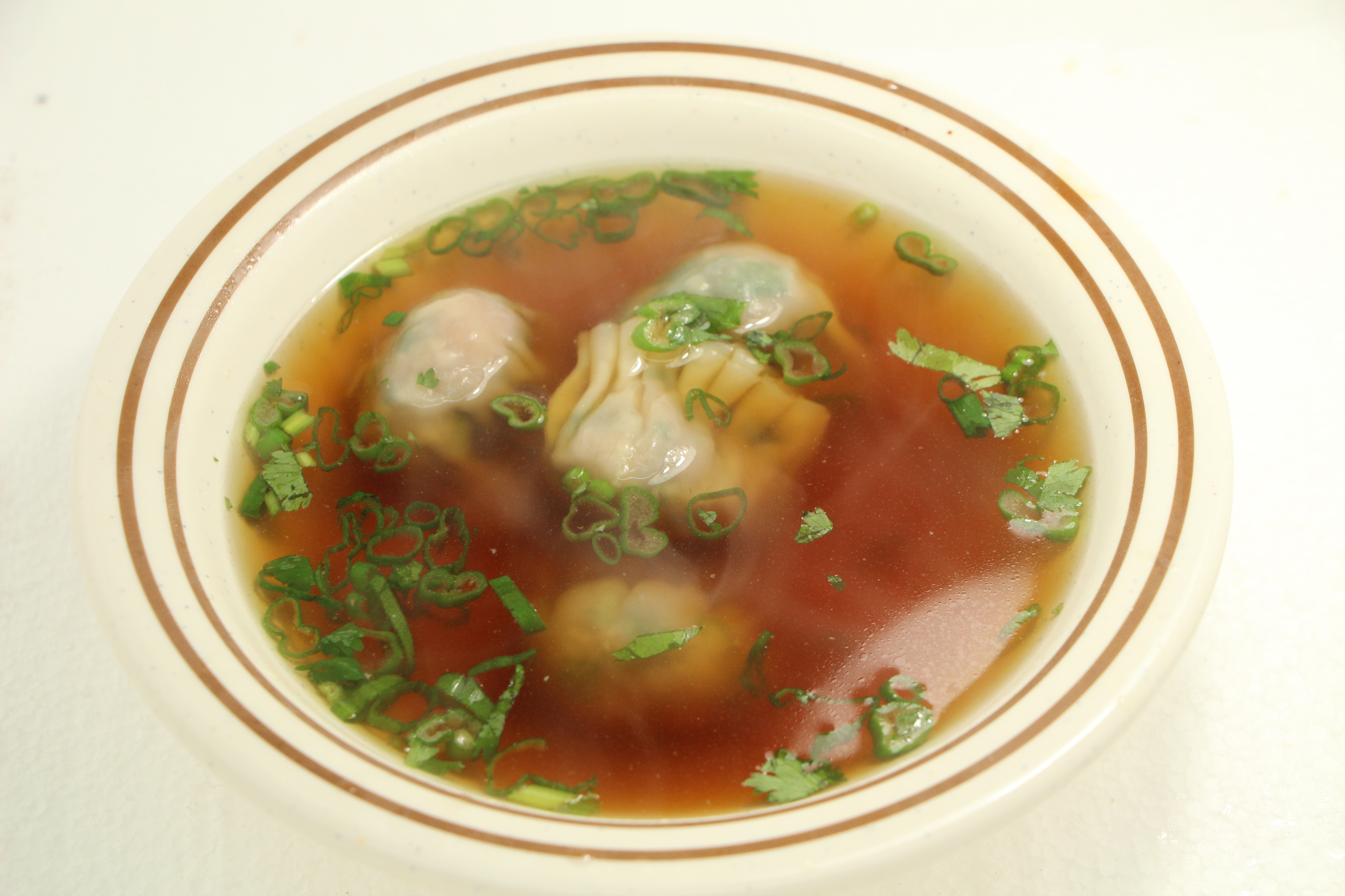 Order Wonton Soup food online from Sichuan hot pot cuisine store, New York on bringmethat.com