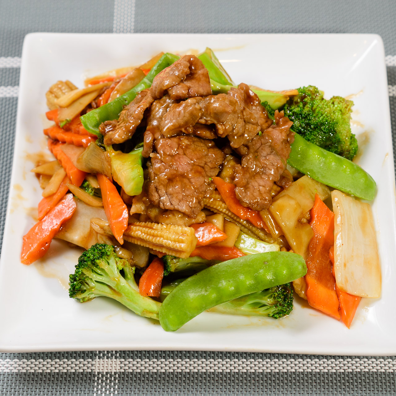 Order Beef with Mixed Vegetables food online from Oriental Cafe store, Rockville on bringmethat.com