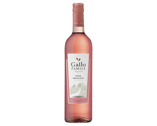 Order Gallo Family Vineyards Pink Moscato, 750mL blush wine (10.0% ABV) food online from Kenny Liquor Market store, ANAHEIM on bringmethat.com
