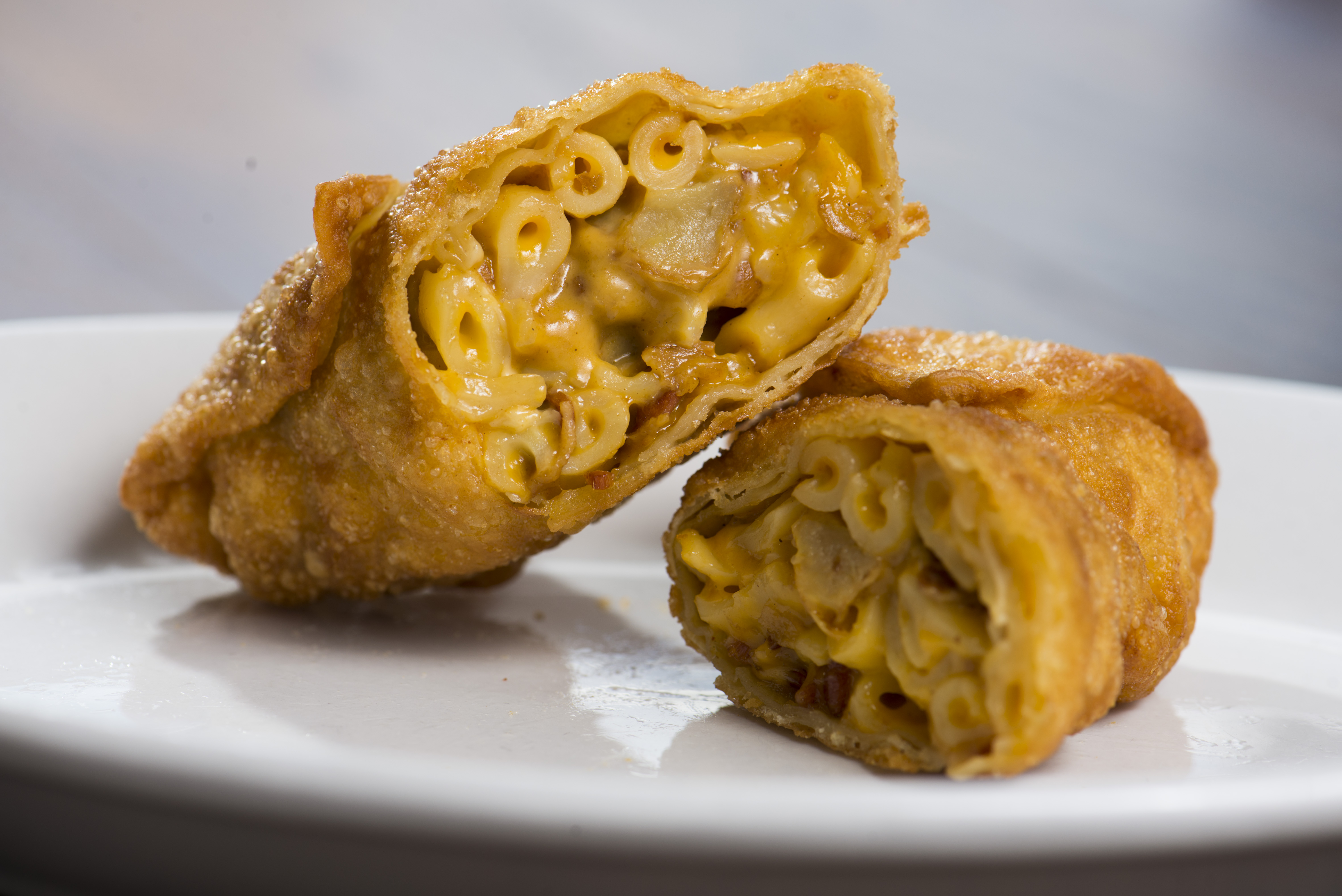 Order Bacon Mac N Cheese Egg Roll food online from Plum Garden store, McHenry on bringmethat.com