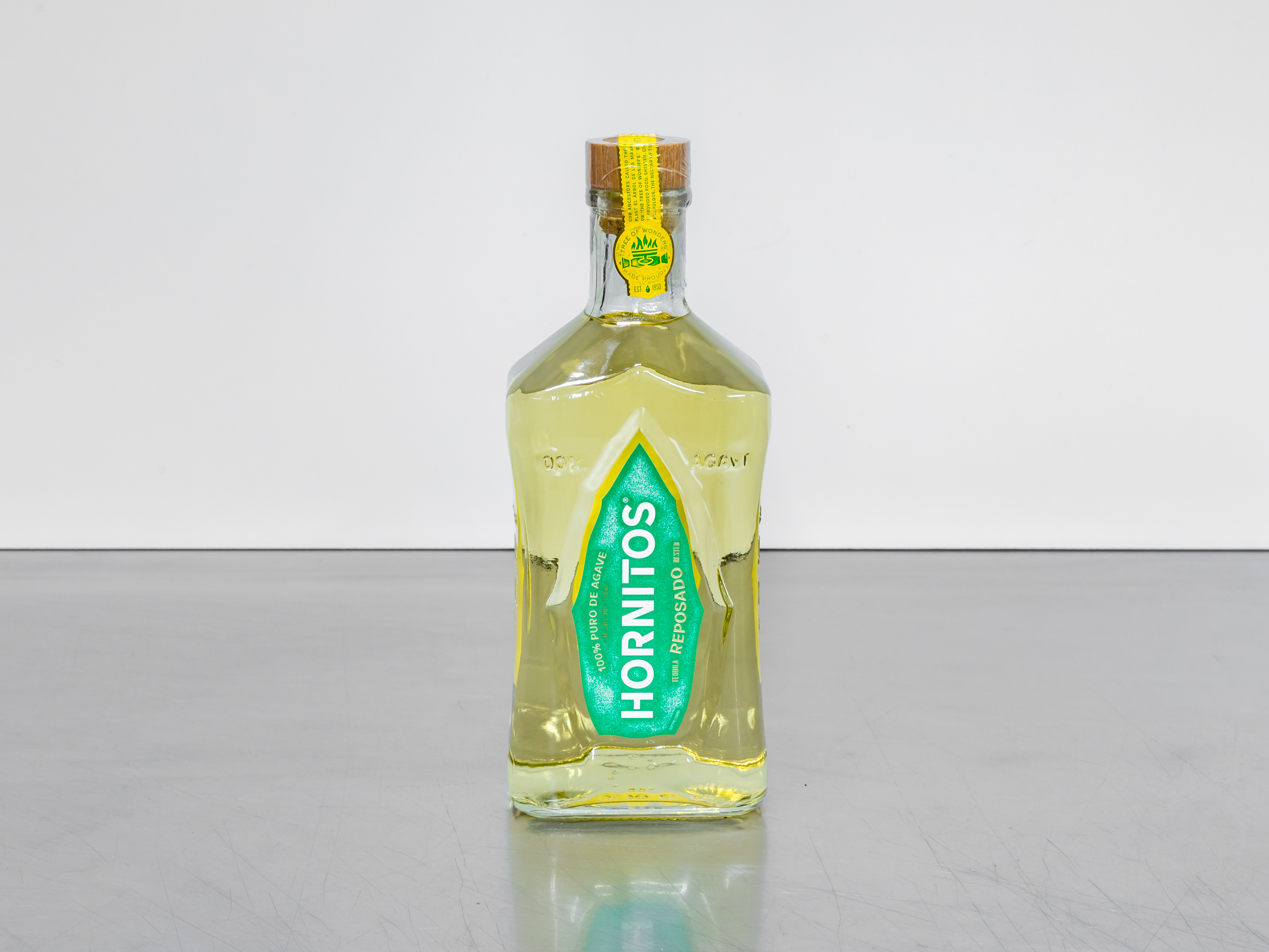 Order Hornitos Tequila Reposado 200 ml. food online from In The Zone V store, Phoenix on bringmethat.com