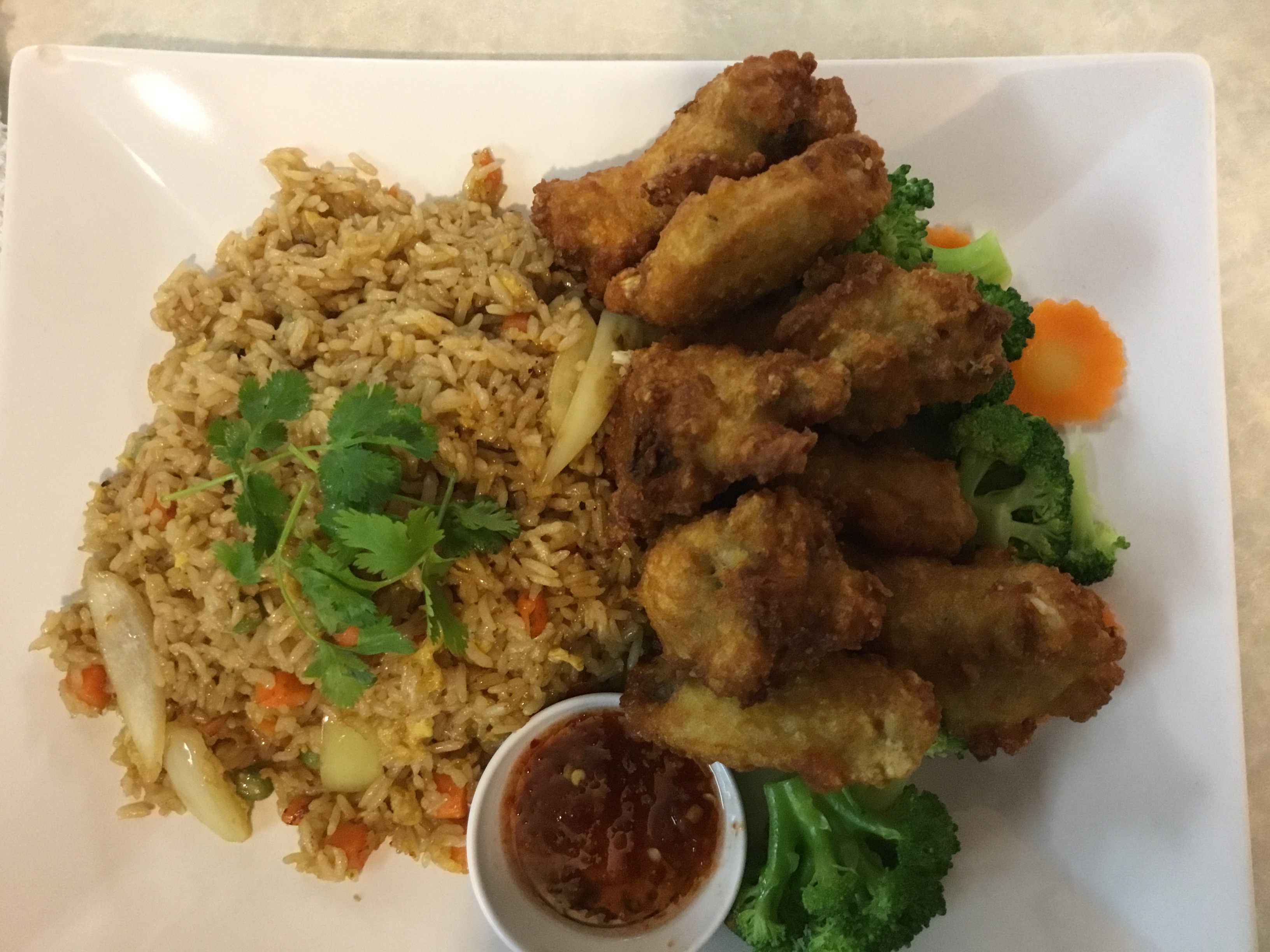 Order Fried Rice with Chicken Wings food online from Thai Noodles store, Louisville on bringmethat.com