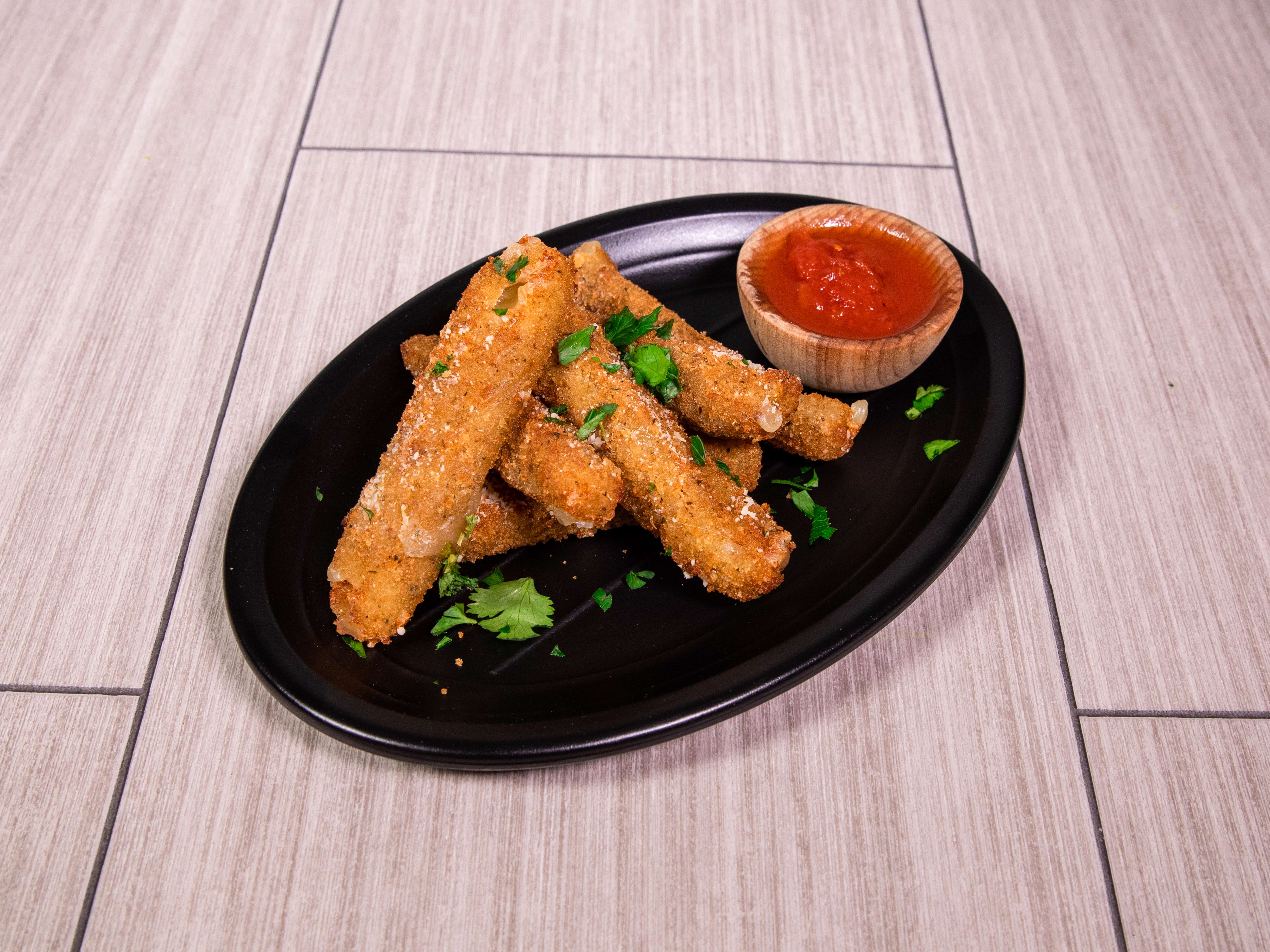 Order Mozzarella Fritti food online from Russo's New York Pizzeria store, Tomball on bringmethat.com