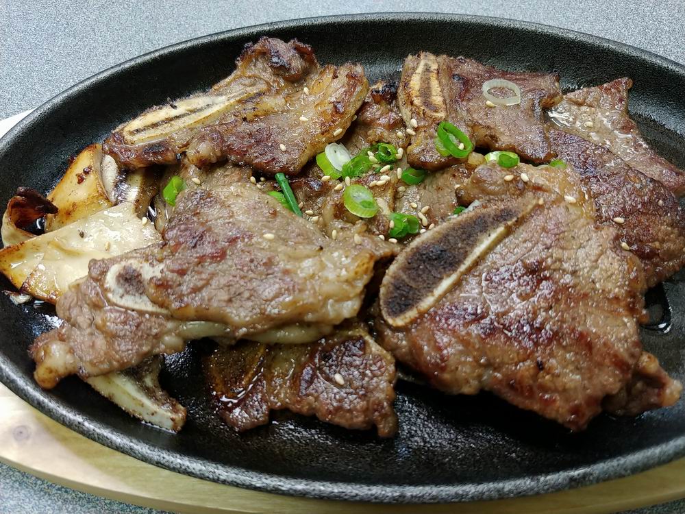 Order Beef short ribs food online from Psuuing store, State College on bringmethat.com