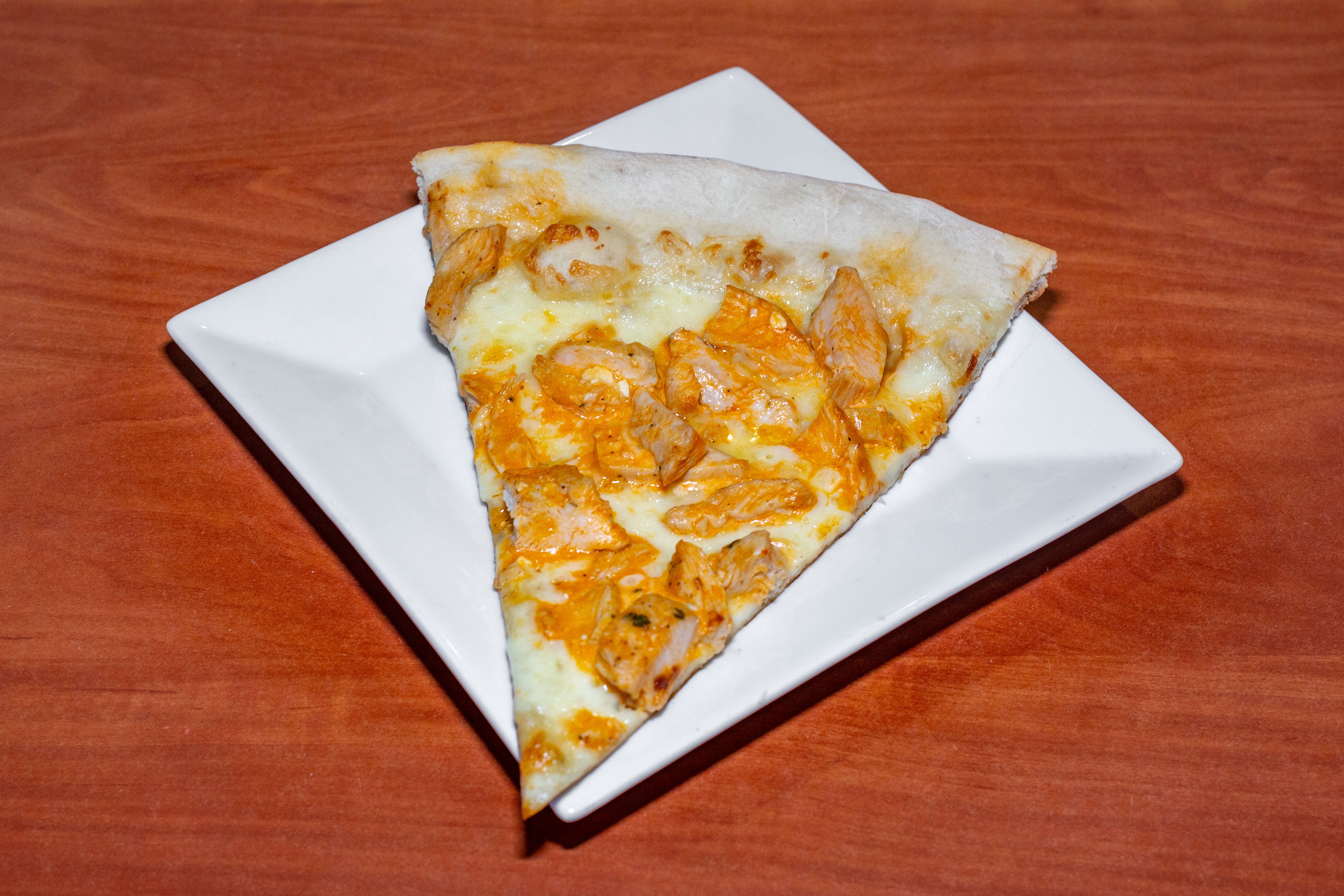 Order Buffalo Chicken Pizza - Large 16'' food online from Roma Pizza store, West Berlin on bringmethat.com