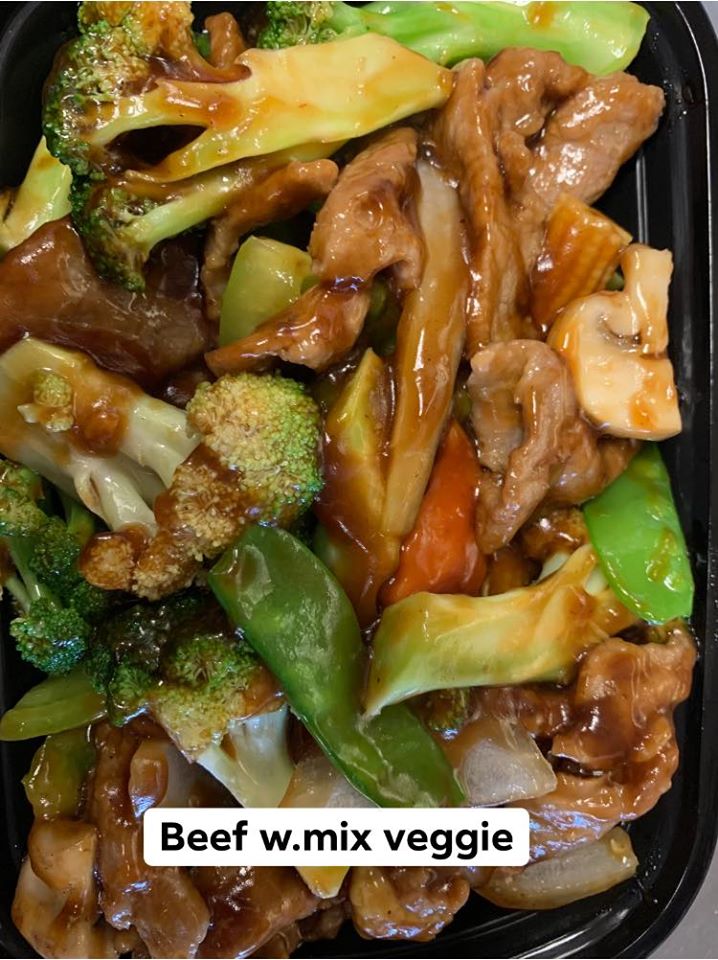 Order B2.Large Beef with Mixed Vegetables food online from Rice King Chinese Restaurant store, Toledo on bringmethat.com