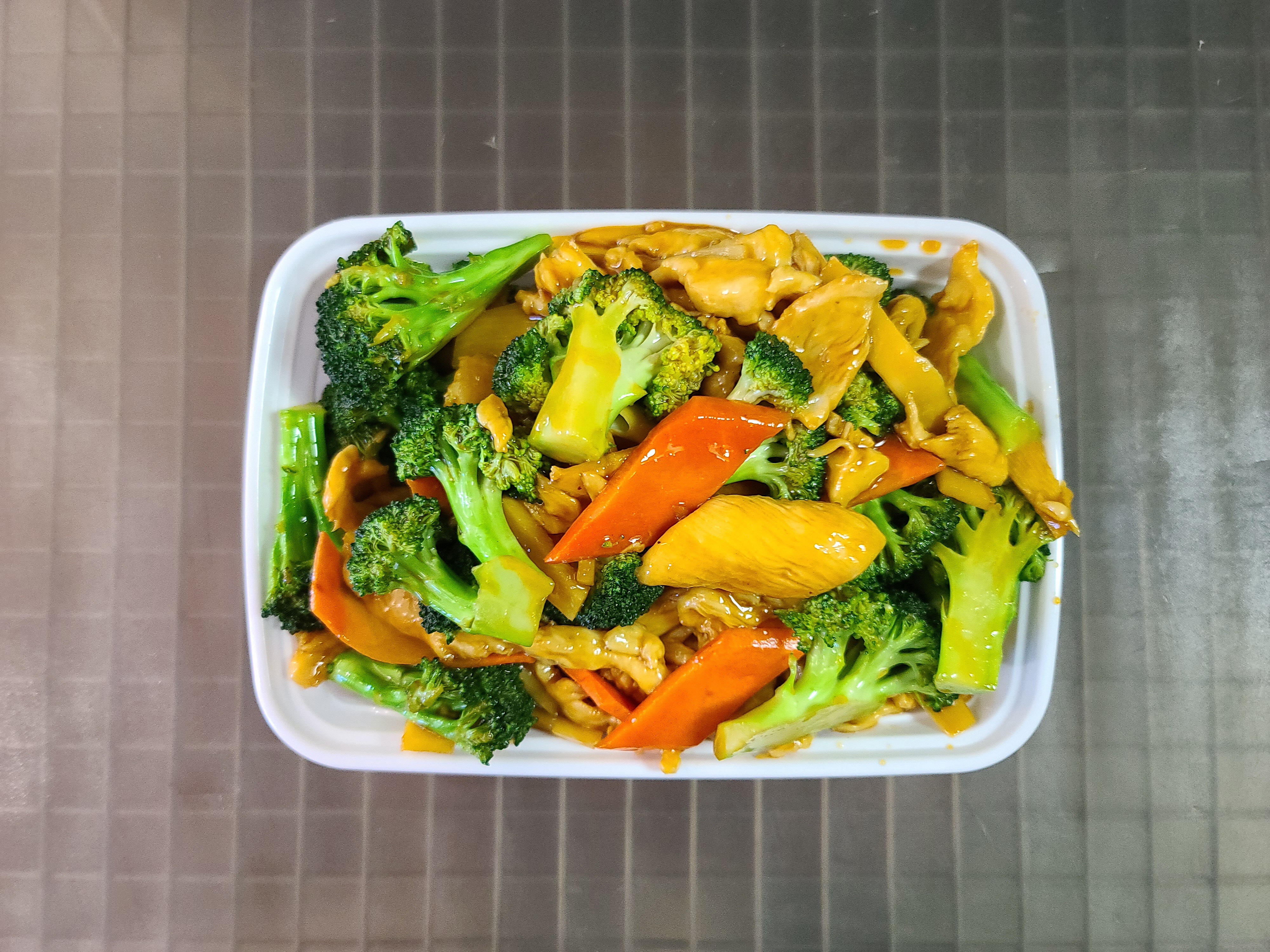 Order Chicken w. Broccoli food online from China King store, Florissant on bringmethat.com