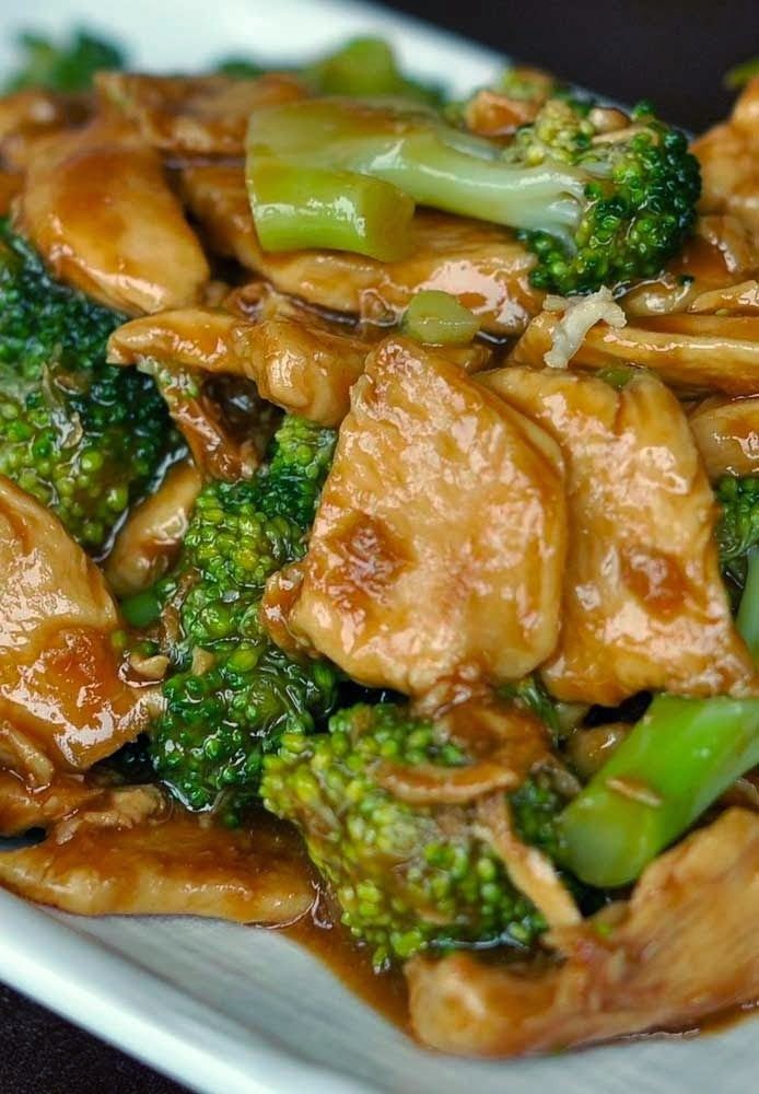 Order 21. Chicken with Broccoli food online from Panda Chinese Restaurant store, New York on bringmethat.com
