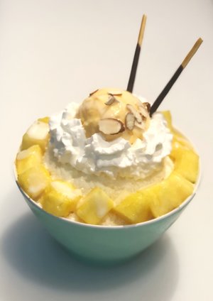 Order Pineapple Bingsu food online from K Bop Korean Fusion Cafe store, Colorado Springs on bringmethat.com