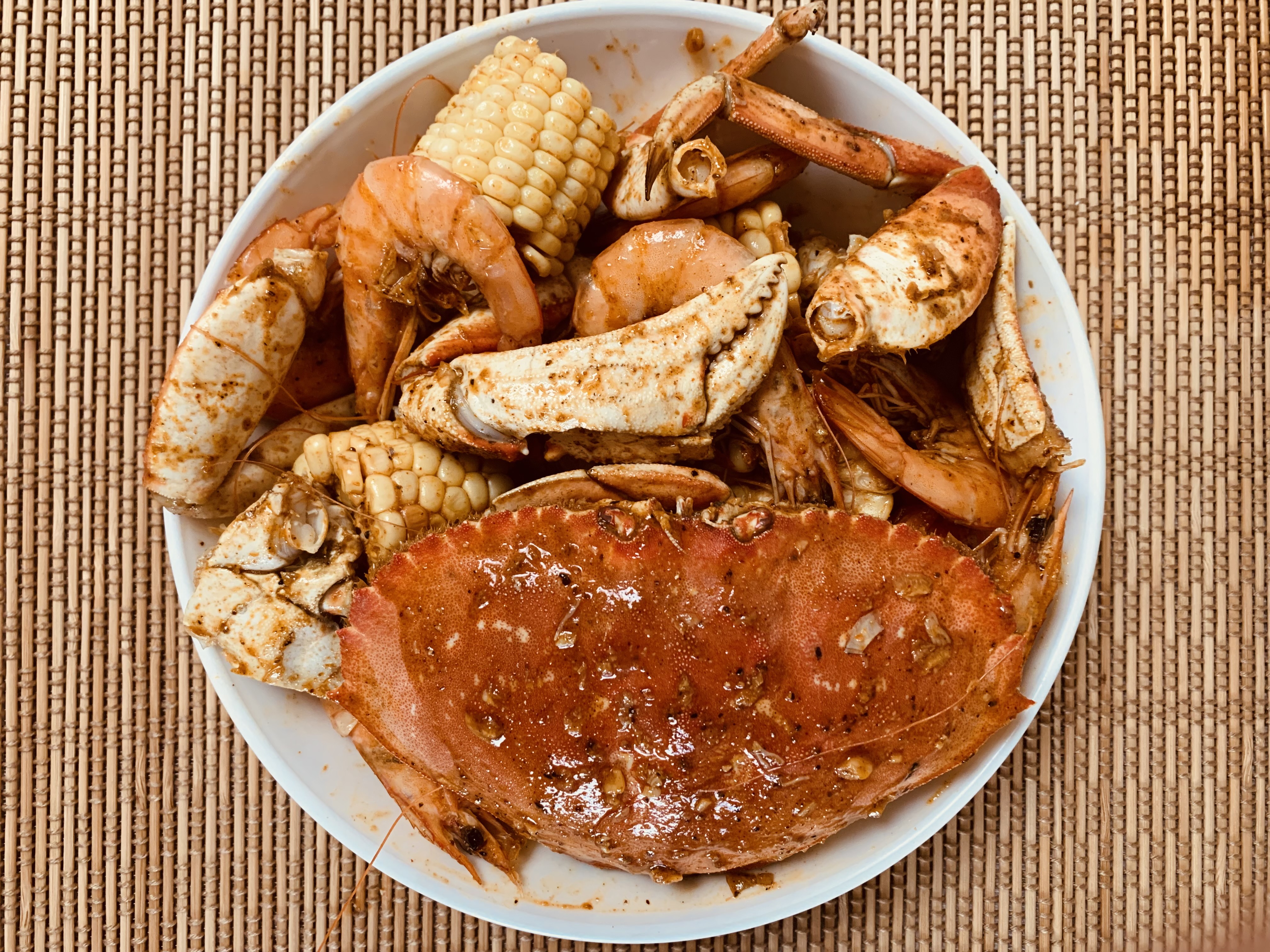Order Cajun Dungeness Crab+Shrimp卡津蟹和虾 food online from Maple Restaurant store, San Francisco on bringmethat.com