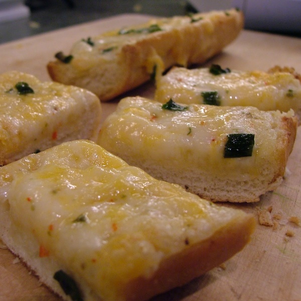 Order Homemade Garlic Bread food online from La Val's Pizza store, Albany on bringmethat.com