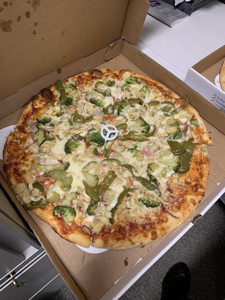 Order Veggie Pizza - Small 12" food online from King Pizza store, Fogelsville on bringmethat.com