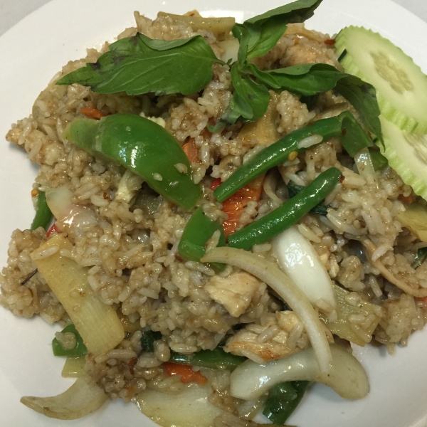 Order 67. Green Curry Fried Rice food online from Siam Bay Thai Cuisine store, El Segundo on bringmethat.com