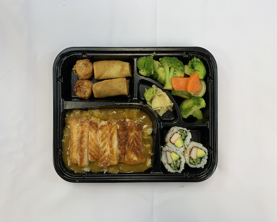 Order Bento 13. Salmon Curry food online from Sushi Time store, Boston on bringmethat.com