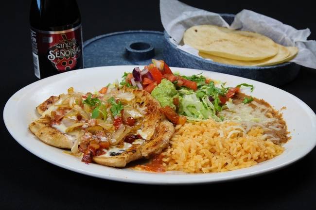 Order Pollo Chapala food online from Cuco Taqueria store, Columbus on bringmethat.com