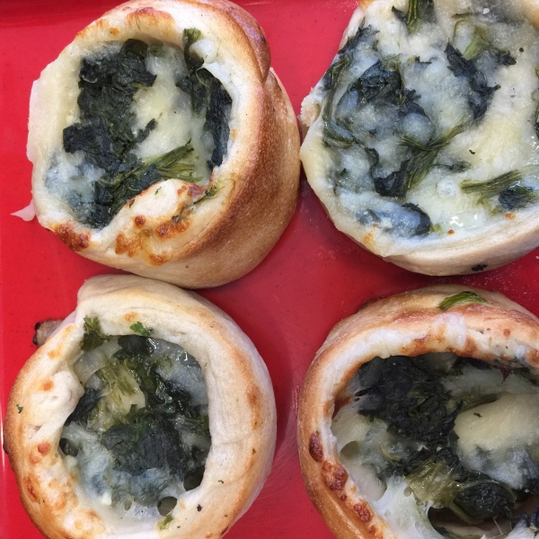 Order Spinach Pinwheel food online from Little Cucina Pizzeria of South Merrick store, Merrick on bringmethat.com