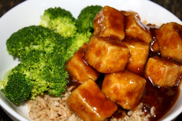 Order General Tofu  food online from Sun Sun Chinese Restaurant store, Cleveland on bringmethat.com